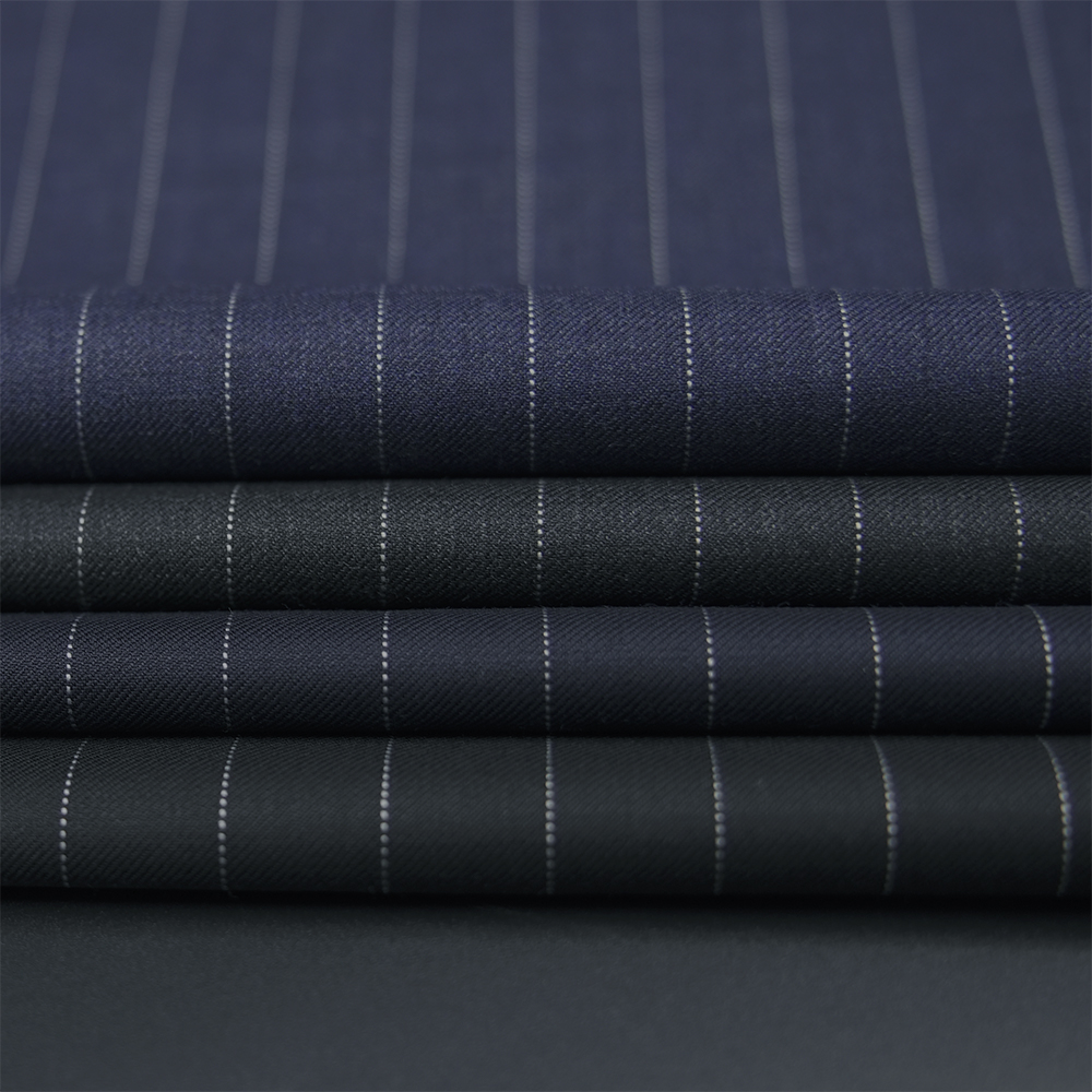 Direct Sale Organic Worsted Merino Wool Fabric Luxury Italian Suiting Fabric Wool Fabric for Men's Suits Stripe