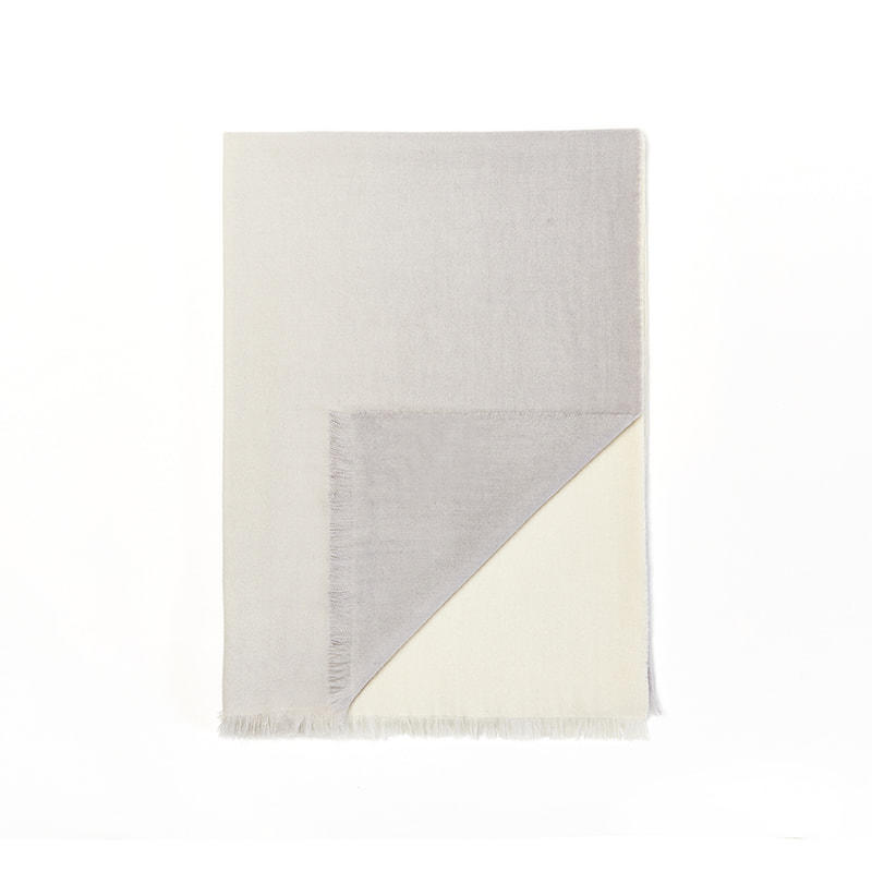 XH0004 INK-Gradient cashmere shawl 100% Cashmere 68 * 196+1*2